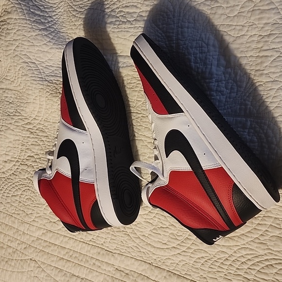 Nike - Courts high - size 11M - VNDS - Picture 4 of 5